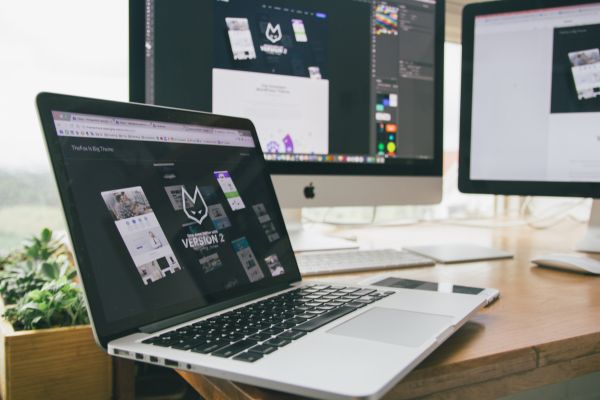 Laptop desktop support
